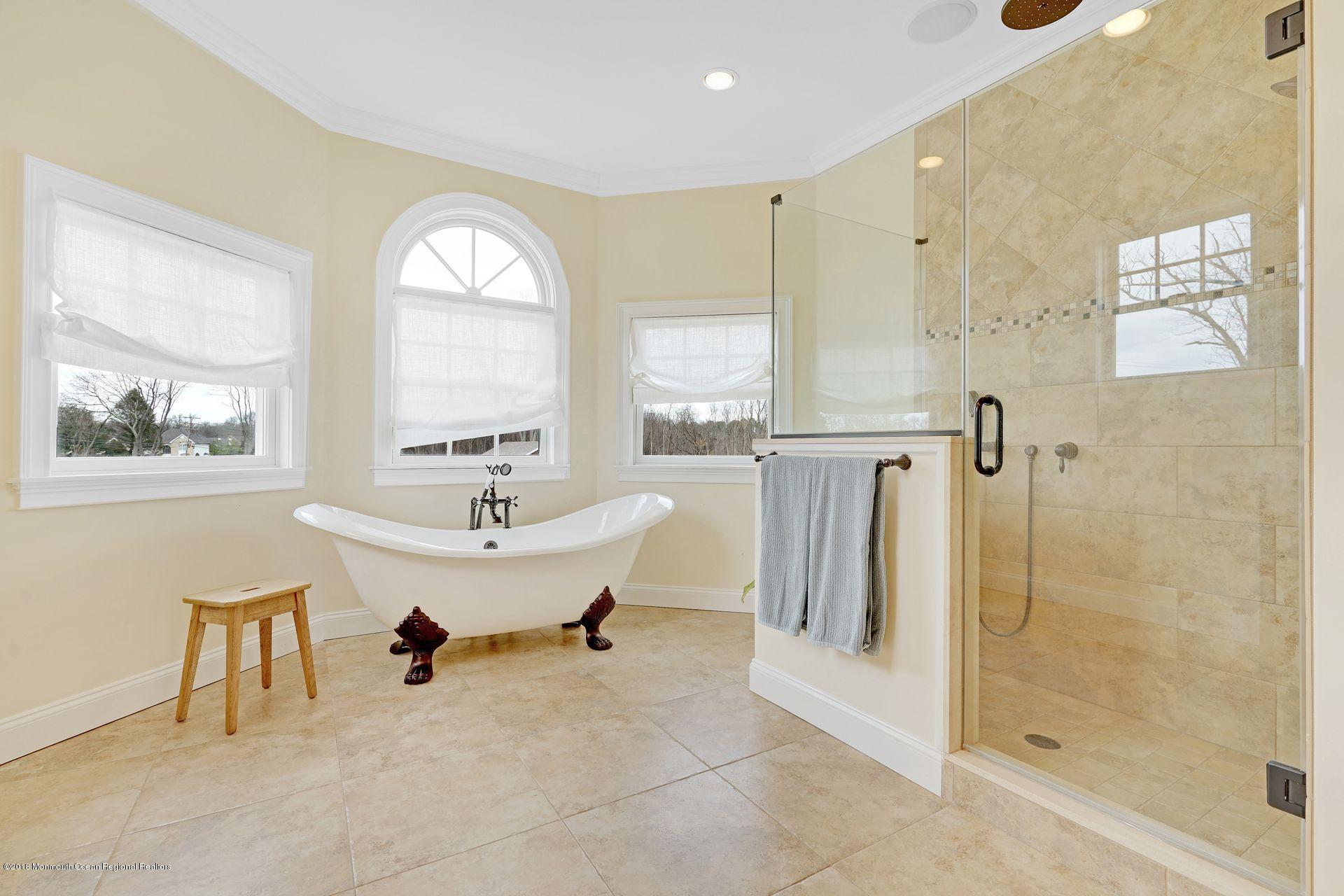 22 Megill Road Farmingdale, NJ 07727 - Photo 46 of 51 54