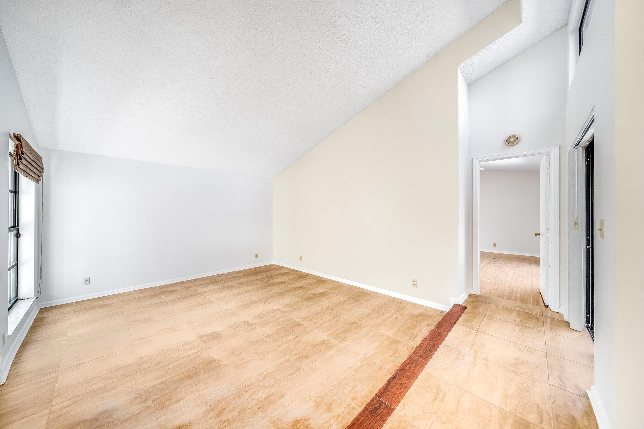 8895 Old Pine Road, Unit 4 Boca Raton, FL 33433 - Photo 8 of 42 18-web-or-mls-JOY02918