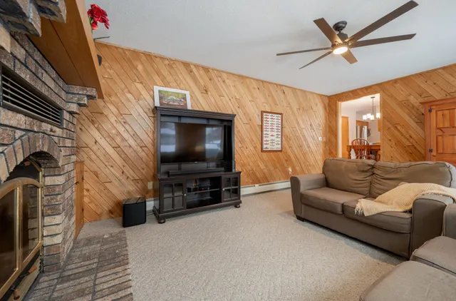 $314,900 | 2004 Oak Street, Grand Rapids, MN 55744