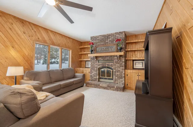 $314,900 | 2004 Oak Street, Grand Rapids, MN 55744