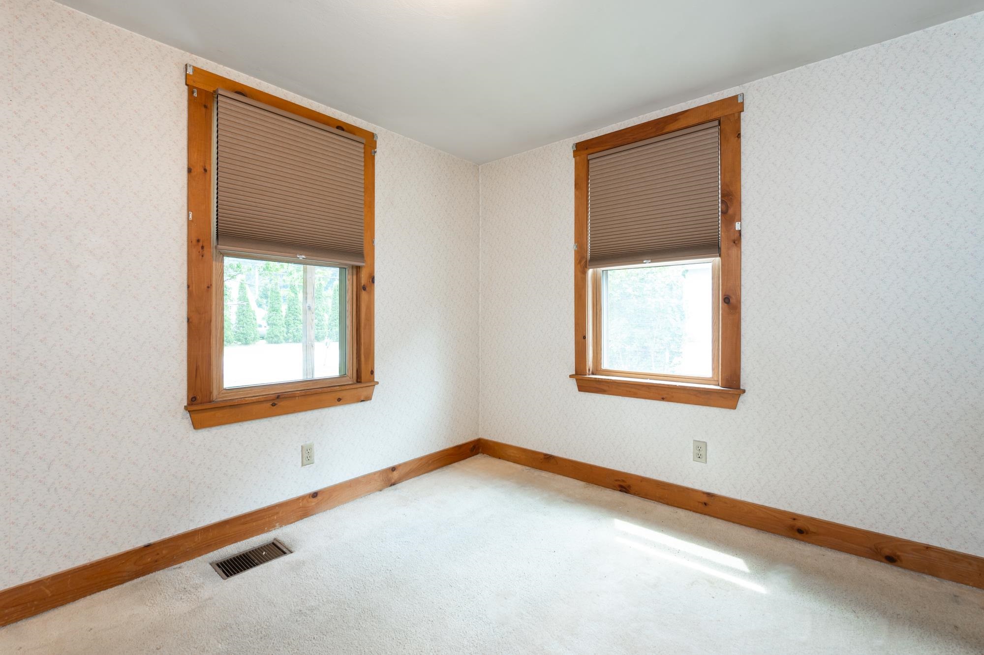 117 Court Street Exeter, NH 03833 - Photo 4 of 36