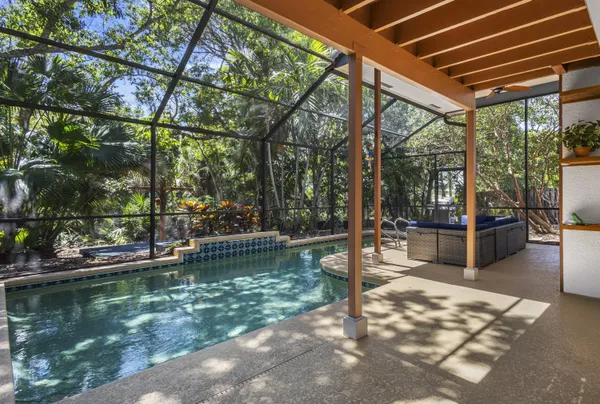 $899,000 | 2250 Southeast Country Club Lane, Stuart, FL 34996