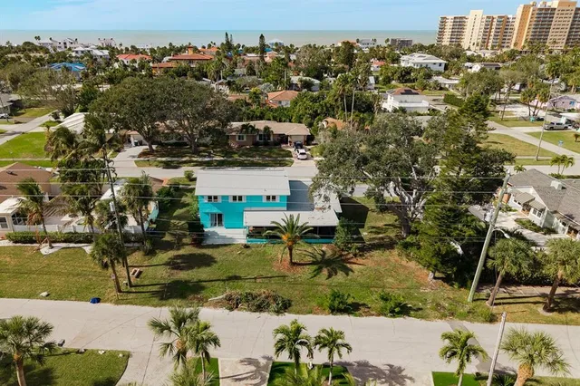 $1,175,000 | 829 Narcissus Avenue, Clearwater Beach, FL 33767