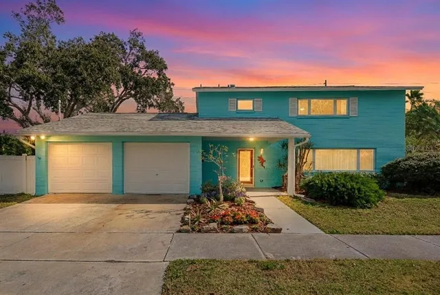 $1,175,000 | 829 Narcissus Avenue, Clearwater Beach, FL 33767