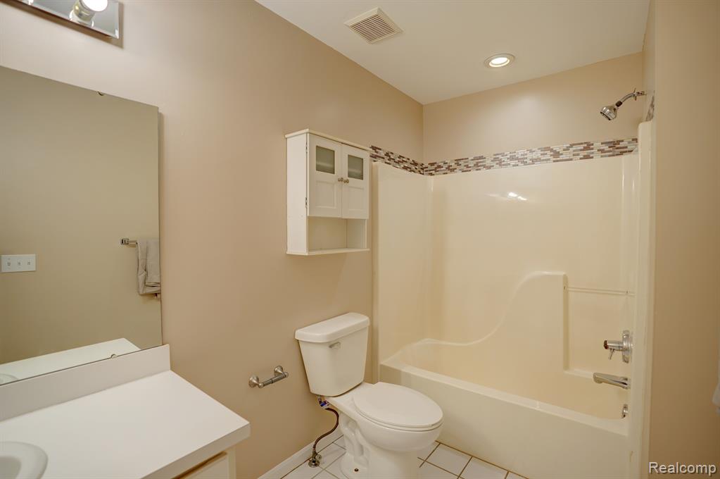 6407 Beecher Road Flint, MI 48532 - Photo 33 of 49 Gallery Image 33