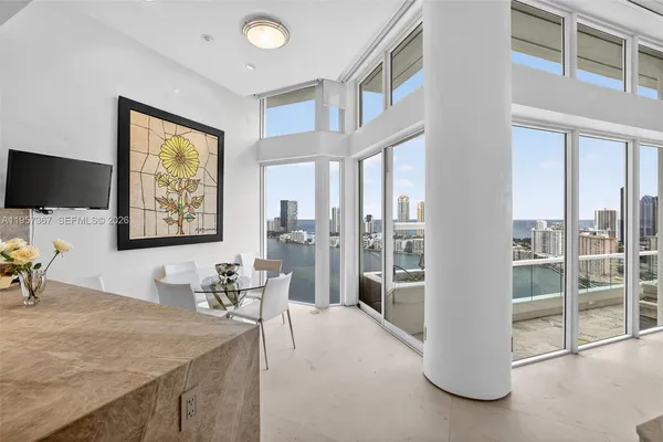 $5,995,000 | 2600 East Island Boulevard, Unit PH1, Aventura, FL 33160