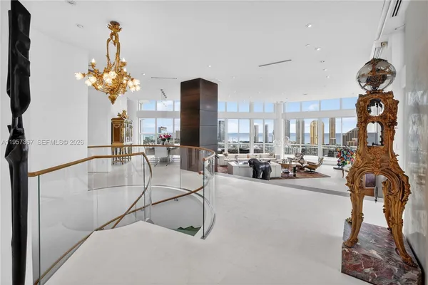 $5,995,000 | 2600 East Island Boulevard, Unit PH1, Aventura, FL 33160