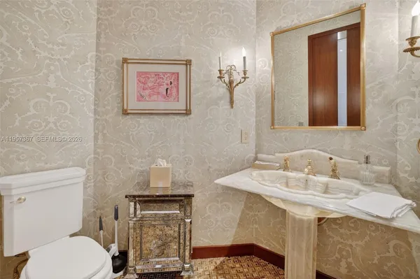 $5,995,000 | 2600 East Island Boulevard, Unit PH1, Aventura, FL 33160