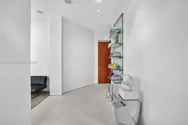 $5,995,000 | 2600 East Island Boulevard, Unit PH1, Aventura, FL 33160
