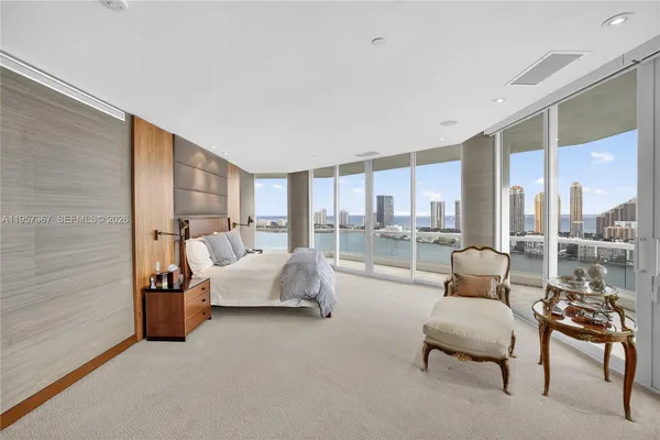 $5,995,000 | 2600 East Island Boulevard, Unit PH1, Aventura, FL 33160
