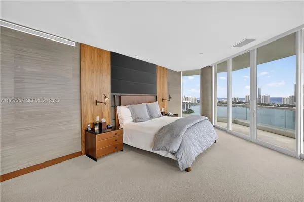 $5,995,000 | 2600 East Island Boulevard, Unit PH1, Aventura, FL 33160