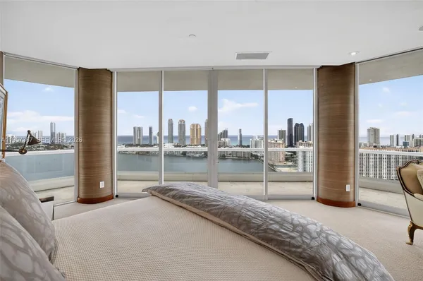 $5,995,000 | 2600 East Island Boulevard, Unit PH1, Aventura, FL 33160