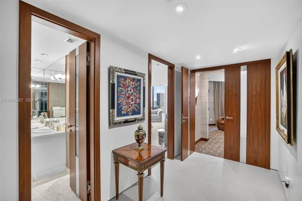 $5,995,000 | 2600 East Island Boulevard, Unit PH1, Aventura, FL 33160