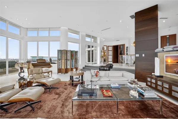 $5,995,000 | 2600 East Island Boulevard, Unit PH1, Aventura, FL 33160