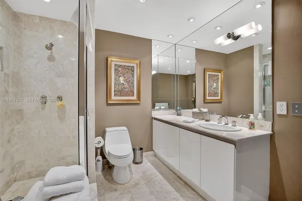 $5,995,000 | 2600 East Island Boulevard, Unit PH1, Aventura, FL 33160