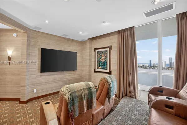 $5,995,000 | 2600 East Island Boulevard, Unit PH1, Aventura, FL 33160