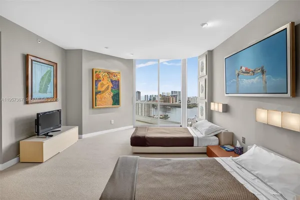 $5,995,000 | 2600 East Island Boulevard, Unit PH1, Aventura, FL 33160