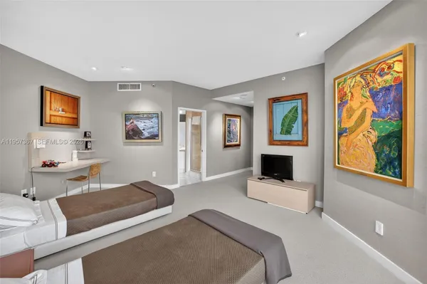 $5,995,000 | 2600 East Island Boulevard, Unit PH1, Aventura, FL 33160
