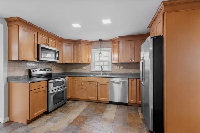 $499,000 | 21 Donnelly Street, East Providence, RI 02914