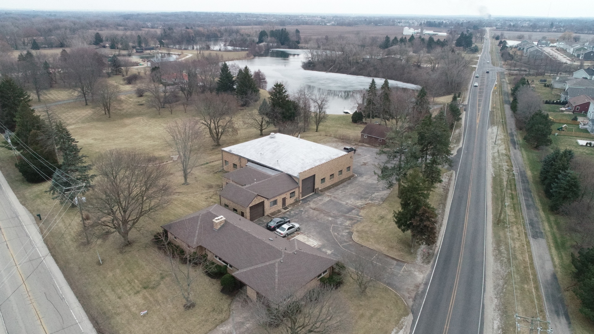 13N055 Coombs Road Elgin, IL 60124 - Photo 3 of 34 an aerial view of a house with a yard