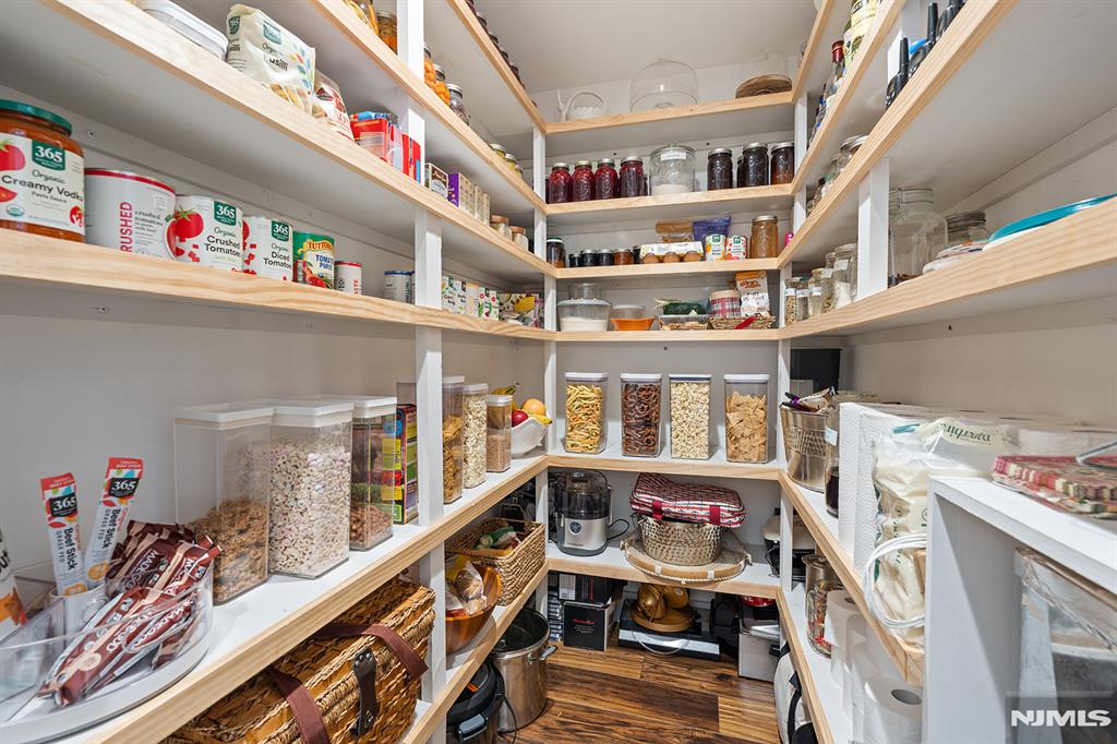 55 Cripplebush Road Old Tappan, NJ 07675 - Photo 11 of 44