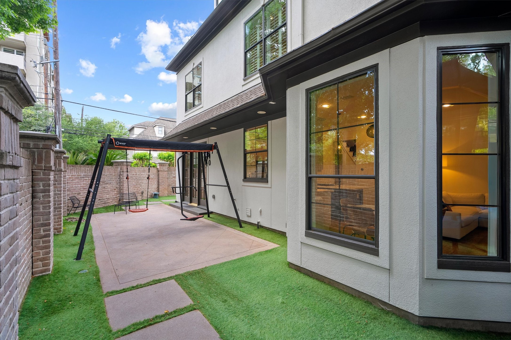 2 Pinewold Court Houston, TX 77056 - Photo 29 of 50