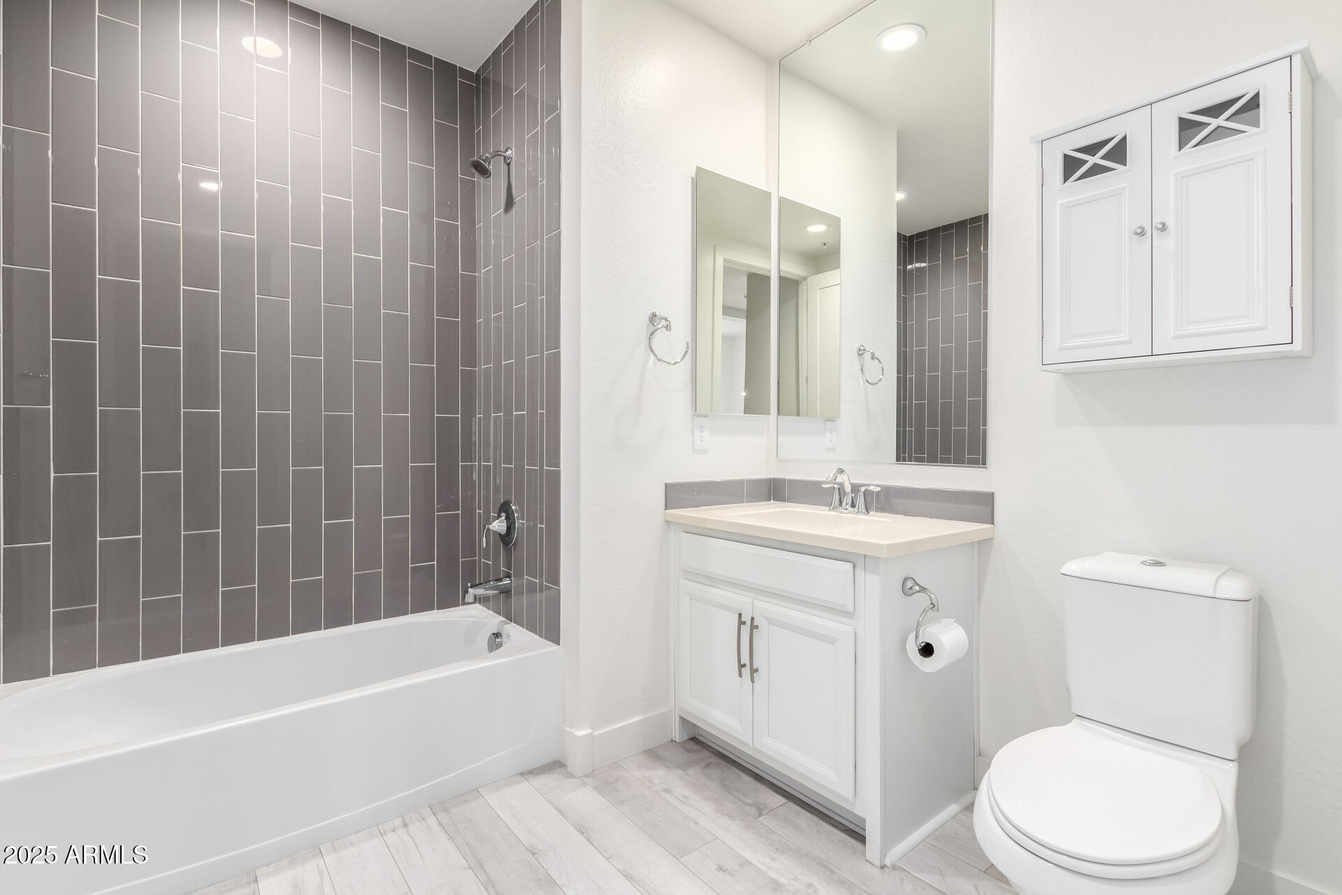 6565 East Thomas Road, Unit 1013 Scottsdale, AZ 85251 - Photo 14 of 26 14- Thomas