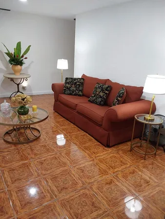 $950 | Undisclosed Address, Lauderdale Lakes, FL 33313