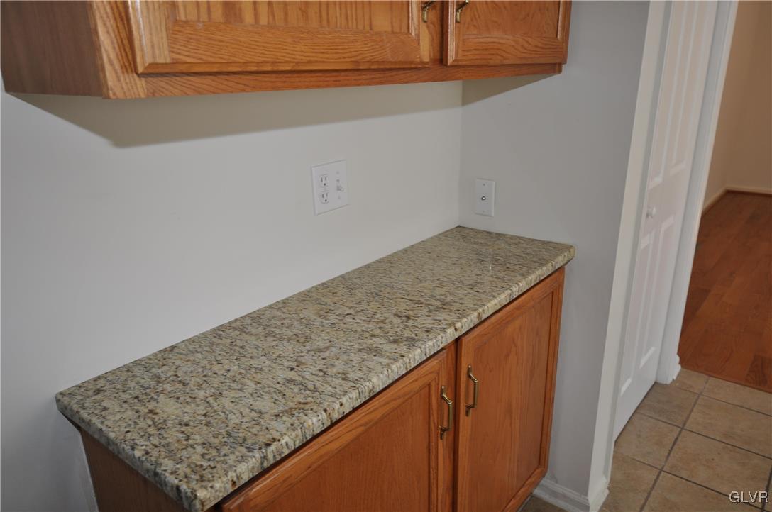 2288 Red Maple Drive Coplay, PA 18037 - Photo 6 of 28 Gallery Image 6