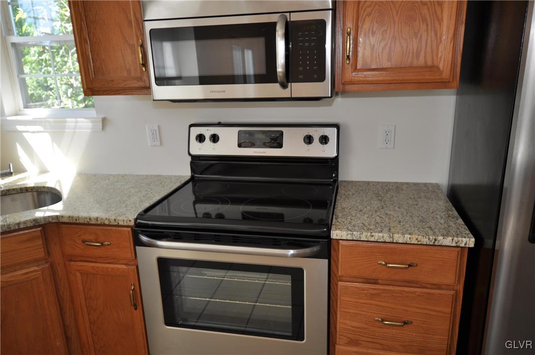 2288 Red Maple Drive Coplay, PA 18037 - Photo 8 of 28 Gallery Image 8