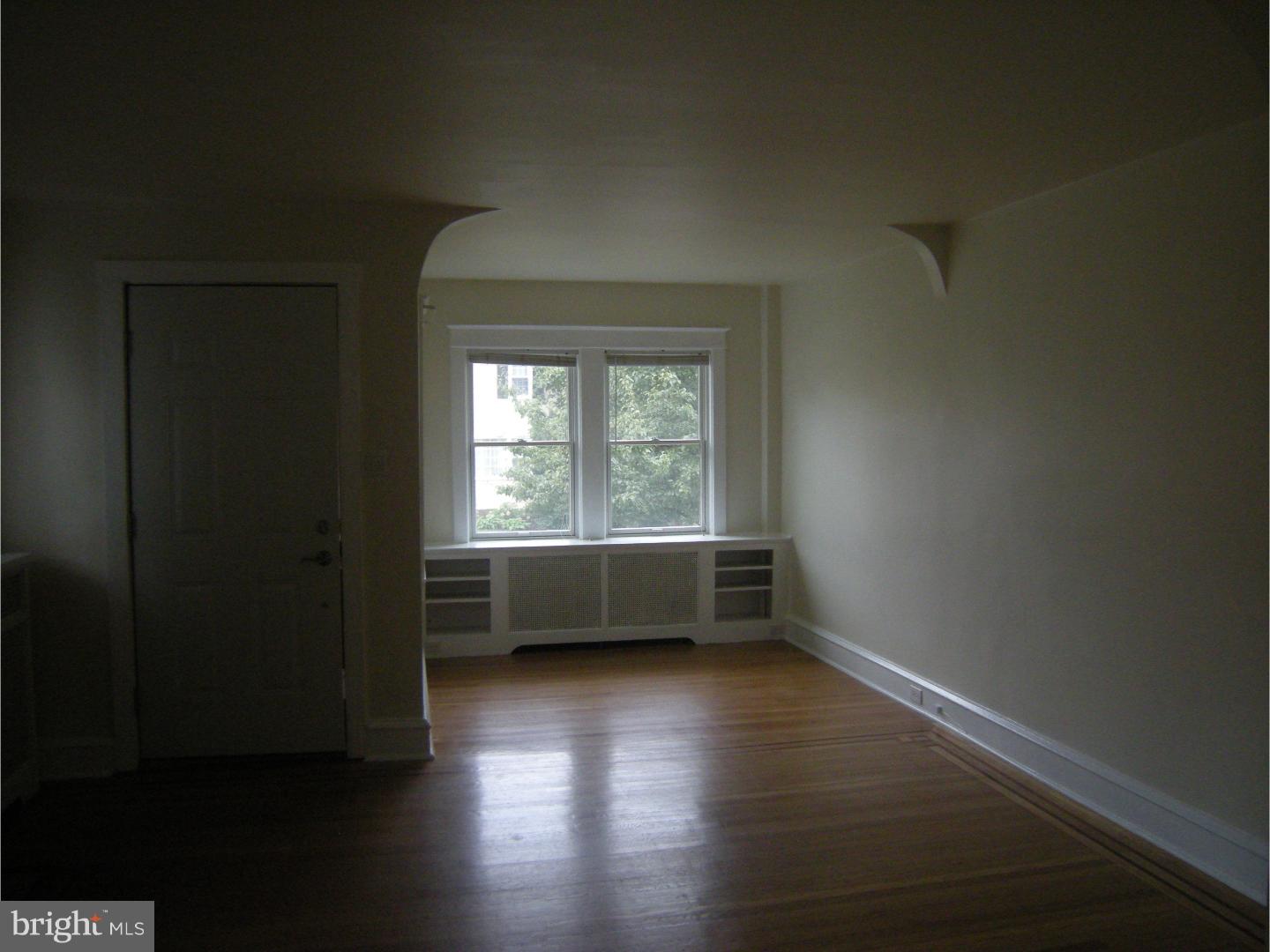 408 Oxford Road Havertown, PA 19083 - Photo 4 of 17 Living Room