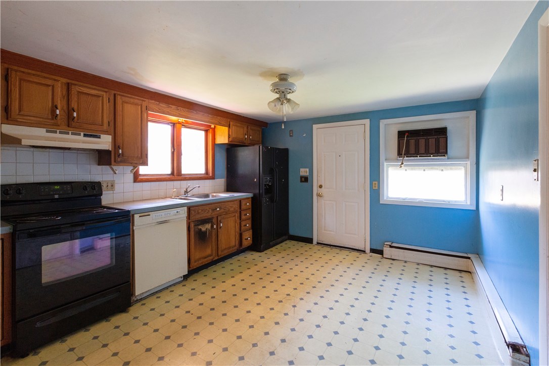 106 McArthur Road Swansea, MA 02777 - Photo 3 of 6 Gallery Image 3