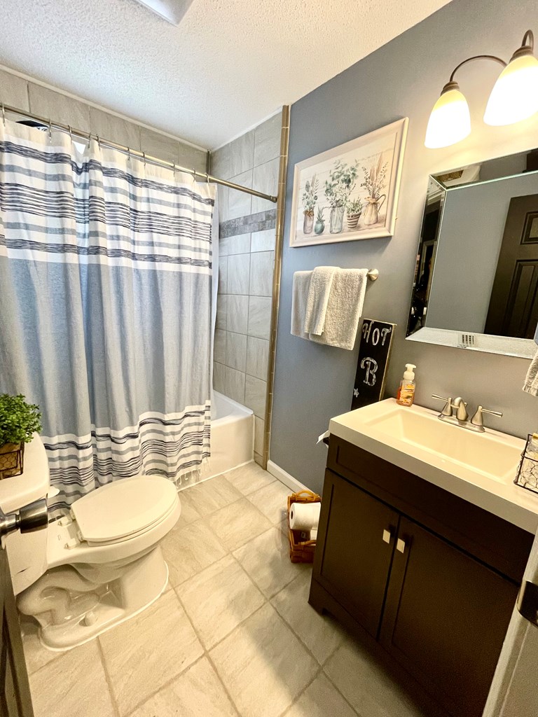 1895 Coach Road Slocomb, AL 36375 - Photo 22 of 33 Bath 2 w Tub