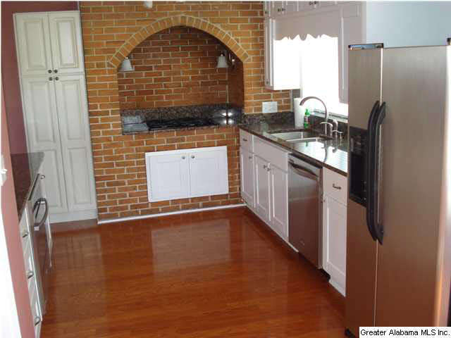 717 10th Avenue Pleasant Grove, AL 35127 - Photo 10 of 16