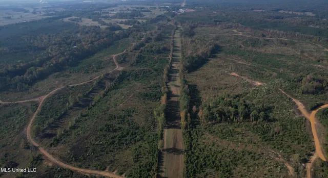 $1,499,712 | 7 Off Highway, Coffeeville, MS 38922