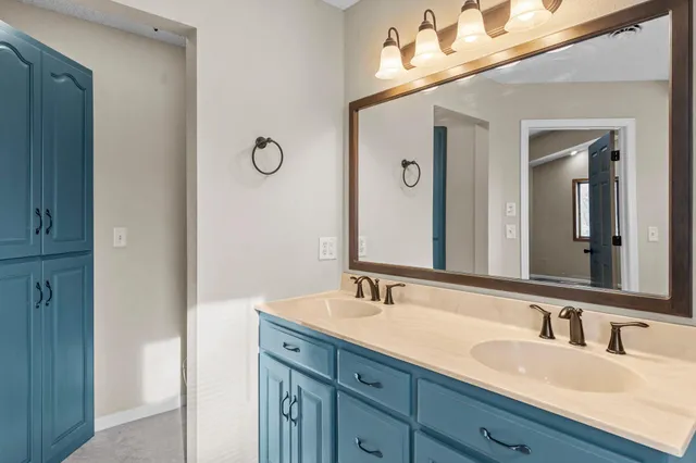 $449,000 | 17042 250th Avenue, Paynesville, MN 56362