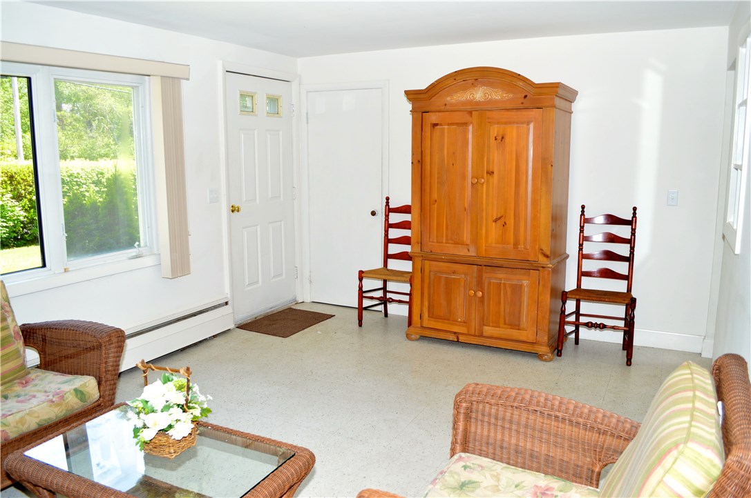 146 South Pier Road Narragansett, RI 02882 - Photo 8 of 38 Gallery Image 8