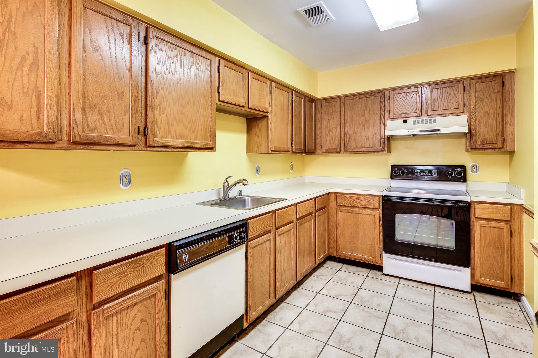 9402 Trevino Terrace, Unit 128 Laurel, MD 20708 - Photo 6 of 31 Gallery Image 6