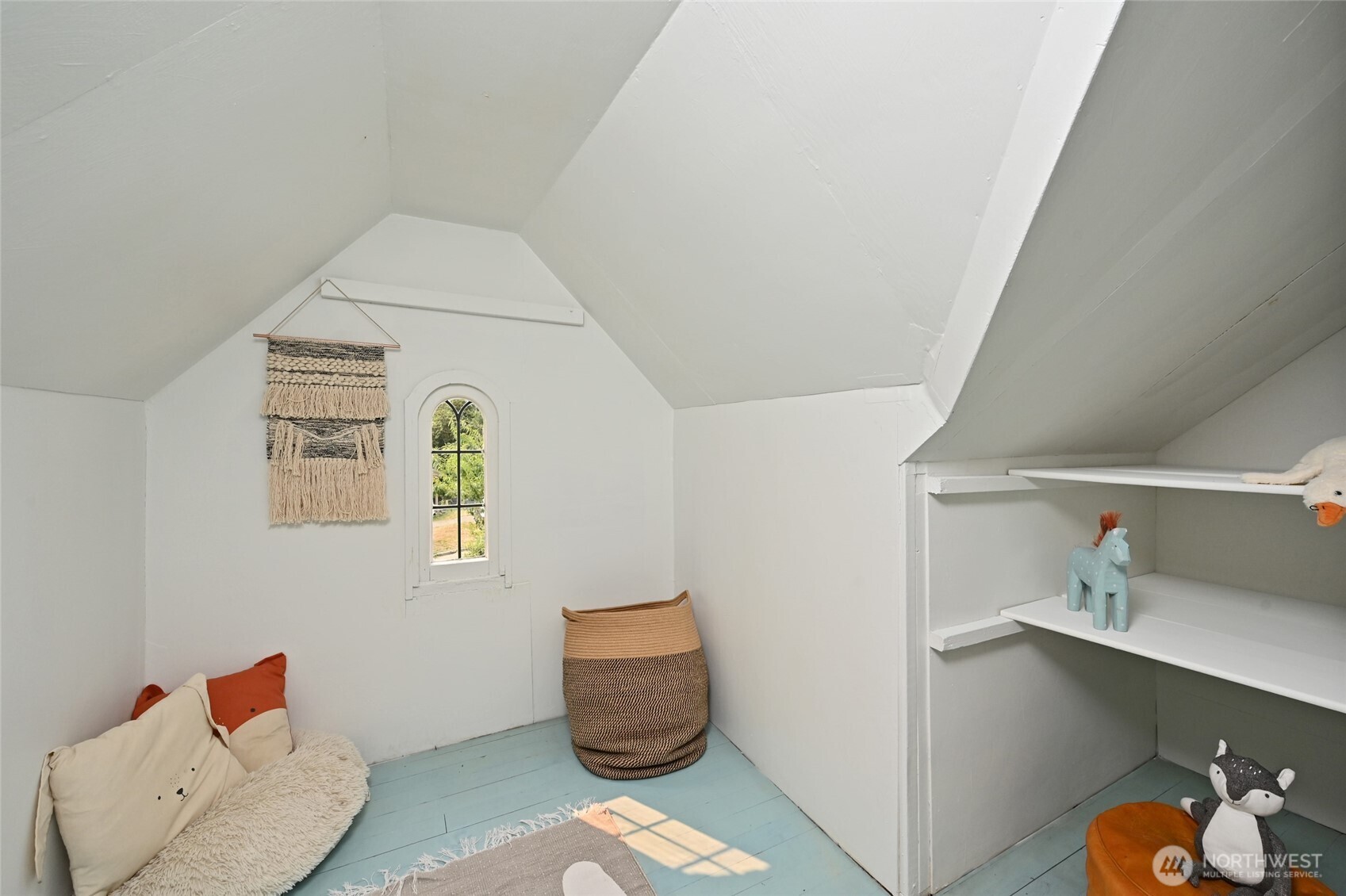 334 Northeast 57th Street Seattle, WA 98105 - Photo 25 of 39 a view of workspace and window