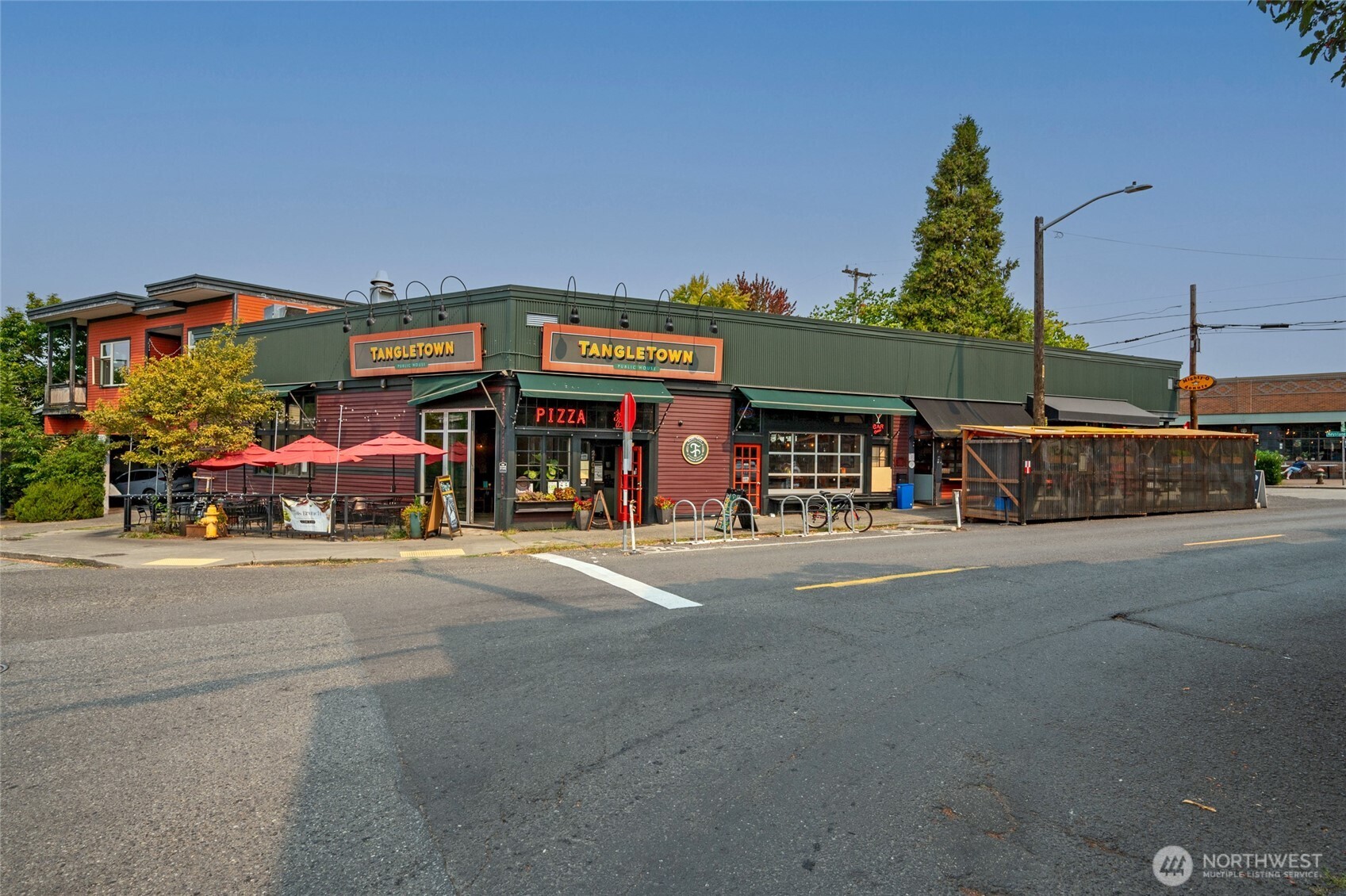 334 Northeast 57th Street Seattle, WA 98105 - Photo 38 of 39 a front view of a building with street