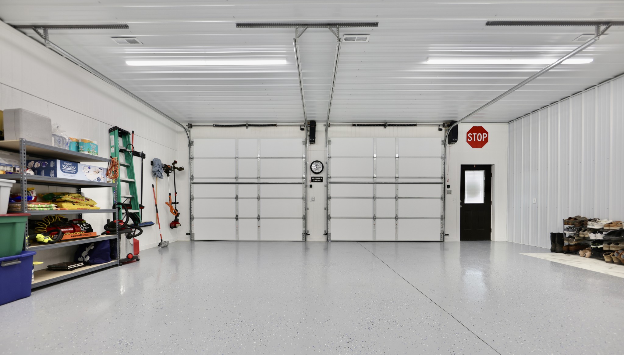 191 Doug Williams Road Portland, TN 37148 - Photo 19 of 51 a view of a garage