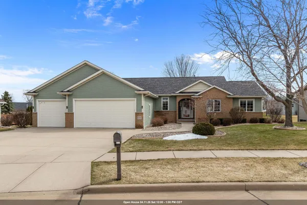 $449,900 | 2304 Haysacher Court, Kaukauna, WI 54130
