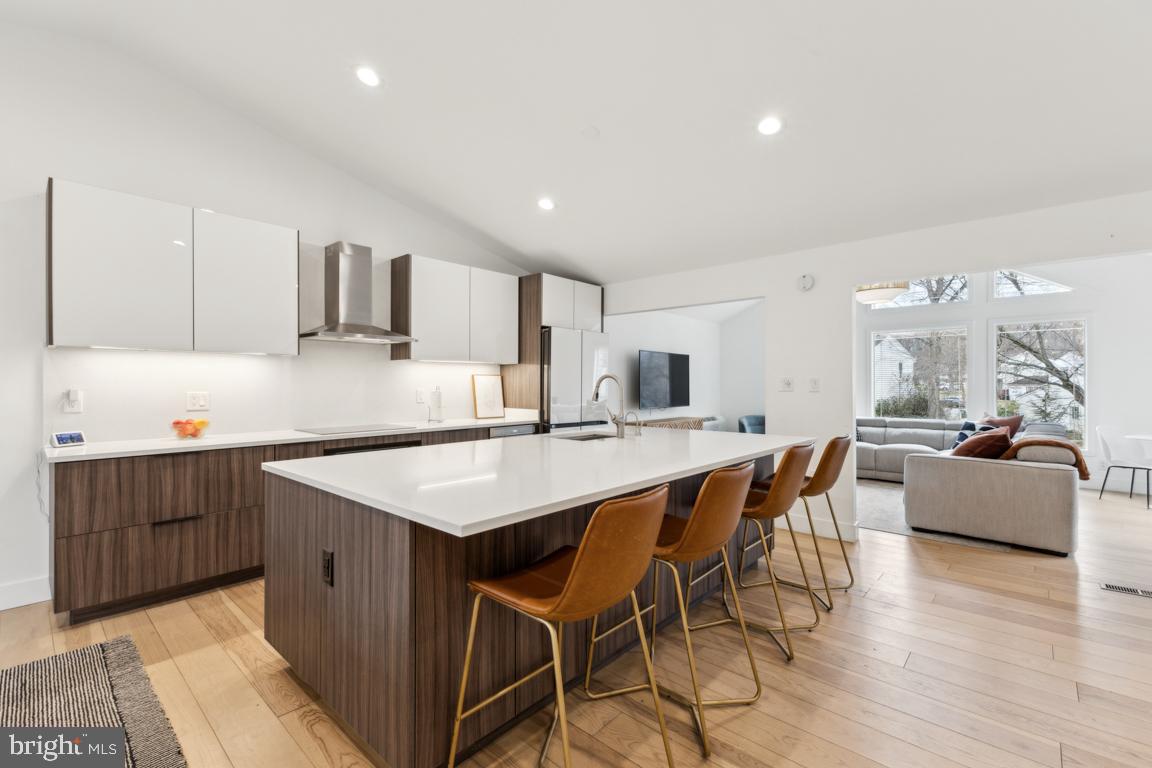 Breakfast bar with deep storage underneath