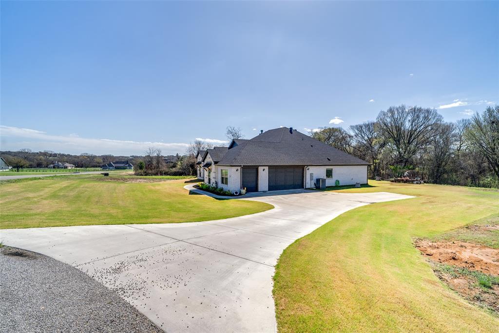 1036 Kessler Road Weatherford, TX 76087 - Photo 3 of 35