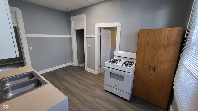 $750 | 1122 Unit A N Dearborn Street, Indianapolis, IN 46201