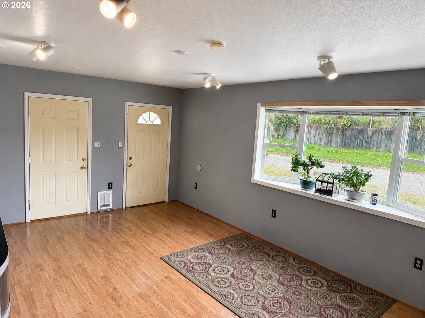 925 Front Street Gardiner, OR 97441 - Photo 10 of 23
