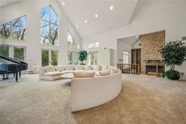 $3,900,000 | 1700 Forker Boulevard, Hermitage, PA 16148