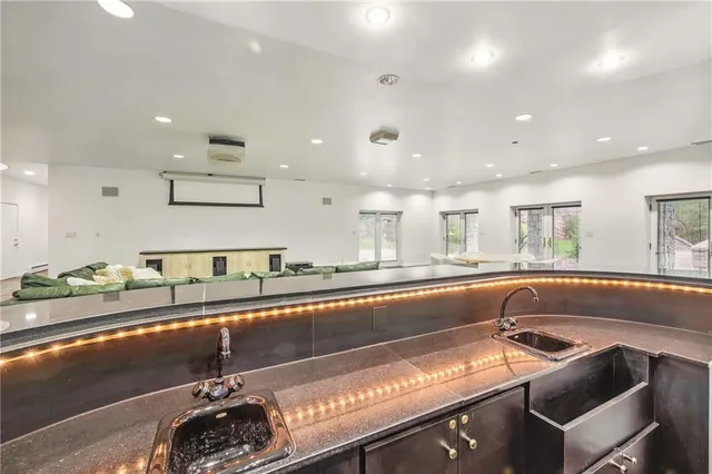 $3,900,000 | 1700 Forker Boulevard, Hermitage, PA 16148