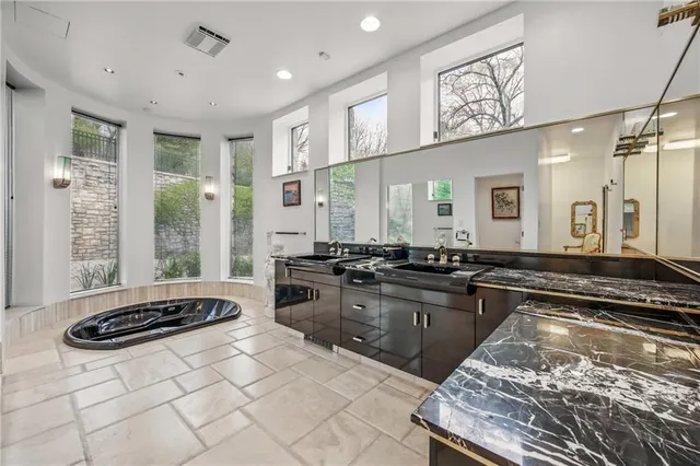 $3,900,000 | 1700 Forker Boulevard, Hermitage, PA 16148