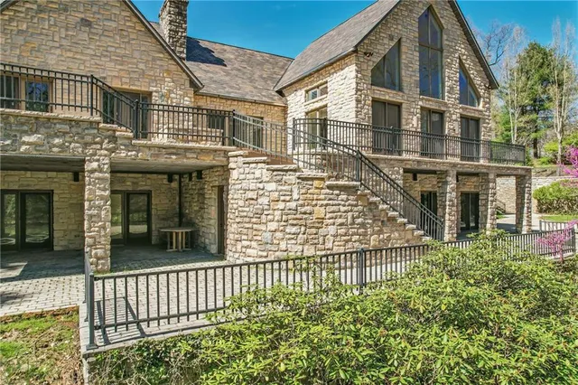 $3,900,000 | 1700 Forker Boulevard, Hermitage, PA 16148